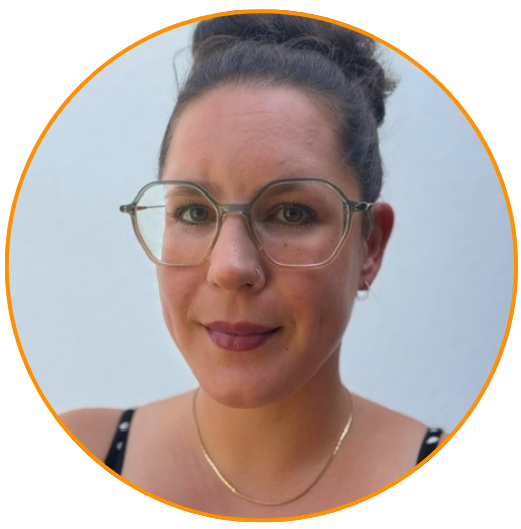 Lara Hübinger.png